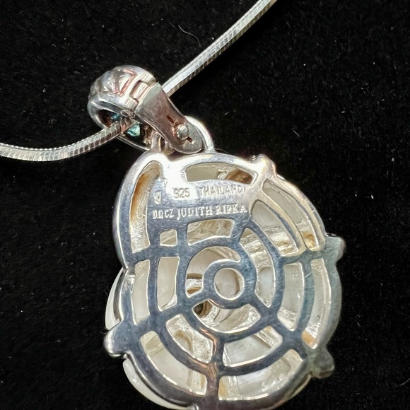 Judith Ripka necklace SS MOP Conch shell/CZ pendant/Milor 925 chain 16” - Picture 2 of 13